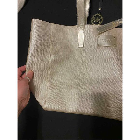 NWT Michael Kors White Sparkly Tote - Picture 3 of 10